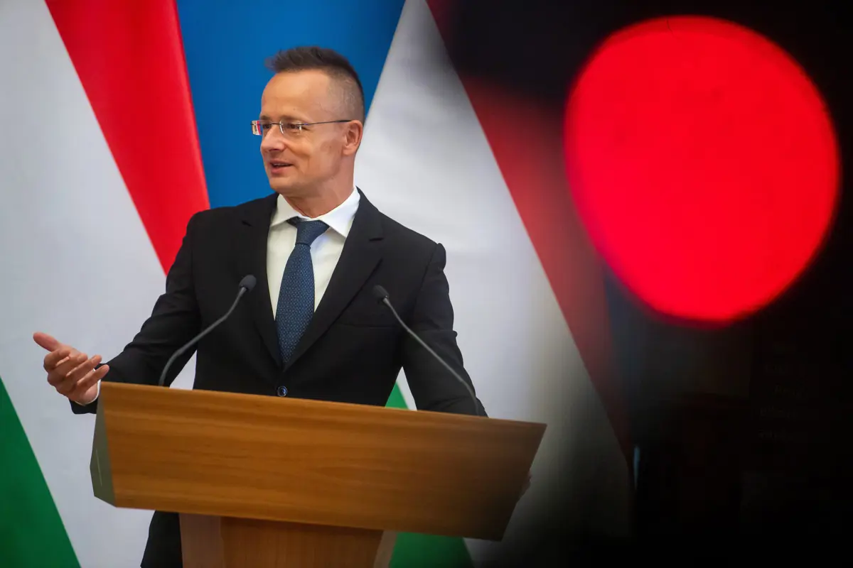 Szijjártó szerint az EU azért nem szereti a Fidesz-kormányt, mert az sikeres