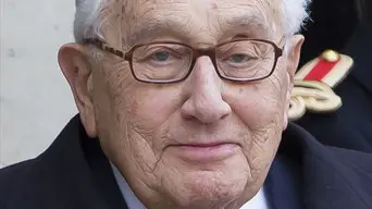 Elhunyt Henry Kissinger