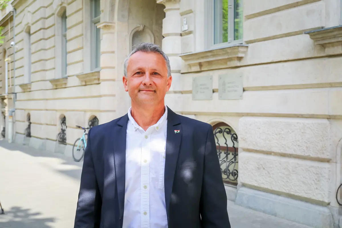 Adorján Béla: Itt a történelmi lehetőség a devizahitelesekkel szembeni törlesztésre