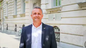 Adorján Béla: Itt a történelmi lehetőség a devizahitelesekkel szembeni törlesztésre