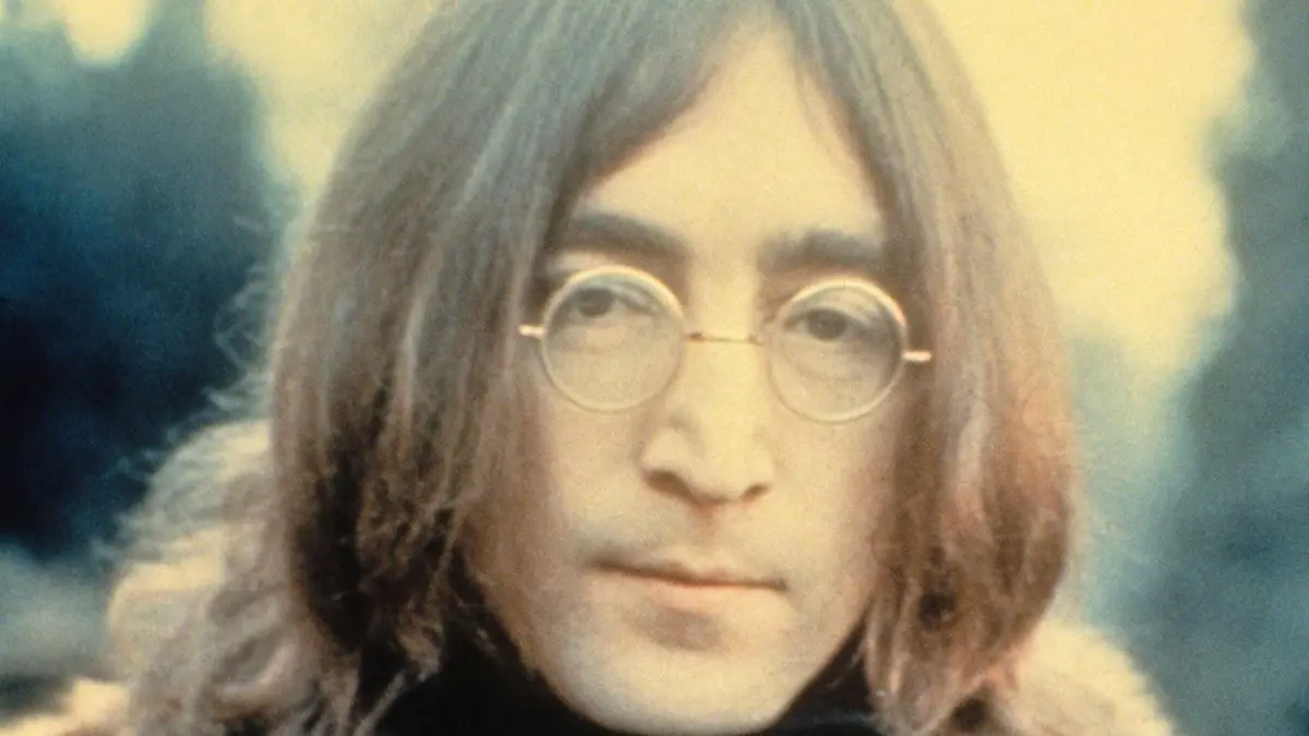 Felléphetne-e John Lennon a tusványosi szabadegyetemen?