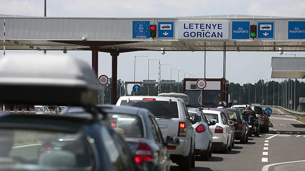 Torlódás a horvát határon: új intézkedéseket vezettek be a járvány miatt