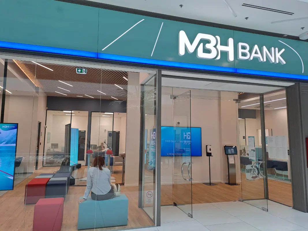 Klónozott honlap segítségével lophatták el az MBH Bank ügyfeleinek pénzét