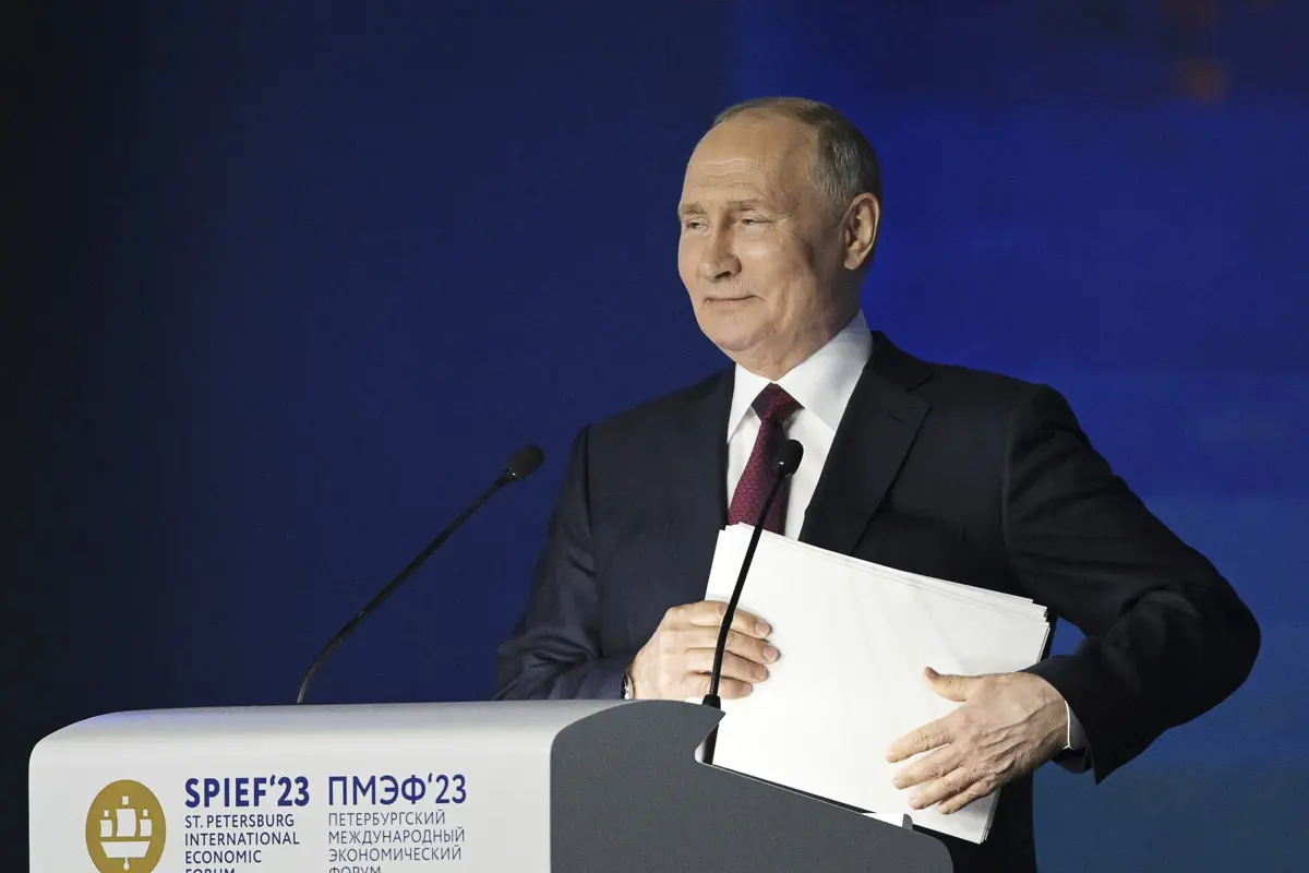 Putyin szerint "orvosi tény", hogy Oroszország megőrizte gazdaságának fenntarthatóságát