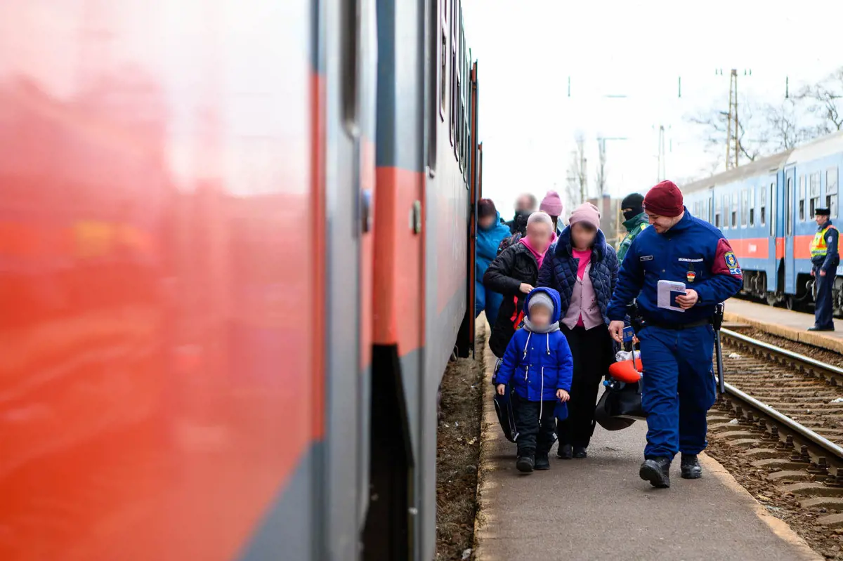 Több mint kilencezer ukrajnai háborús menekült érkezett hazánkba kedden