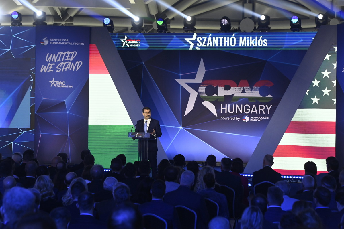 Tobzódnak a NER-es marketingesek, jótündérek és mocsári szörnyek csapnak össze hamarosan