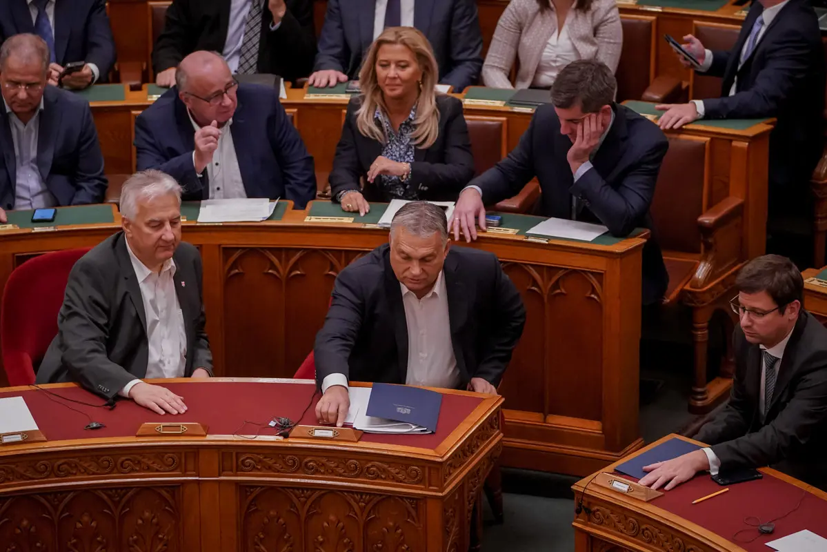 Orbán Viktor leváltotta Fejér vármegye főispánját, a döntés oka rejtély