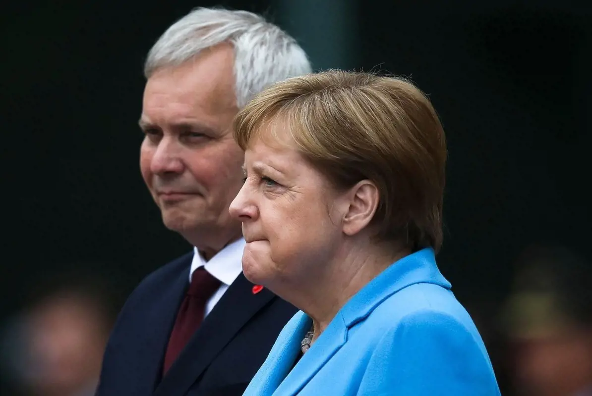 Merkel újra remegni kezdett egy nyilvános rendezvényen
