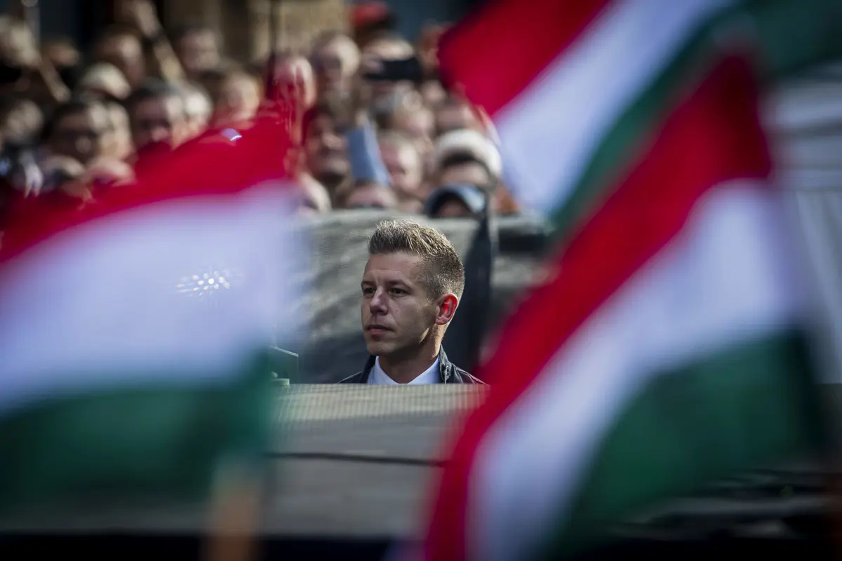 Magyar Péter is támogatja a Jobbik-Konzervatívok népszavazási kezdeményezését