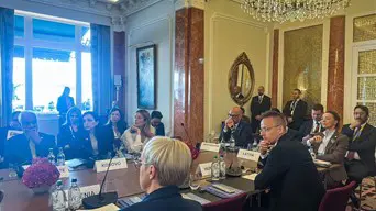 Szijjártó a svájci békekonferencián: Magyarország kész a közvetítésre Oroszország felé
