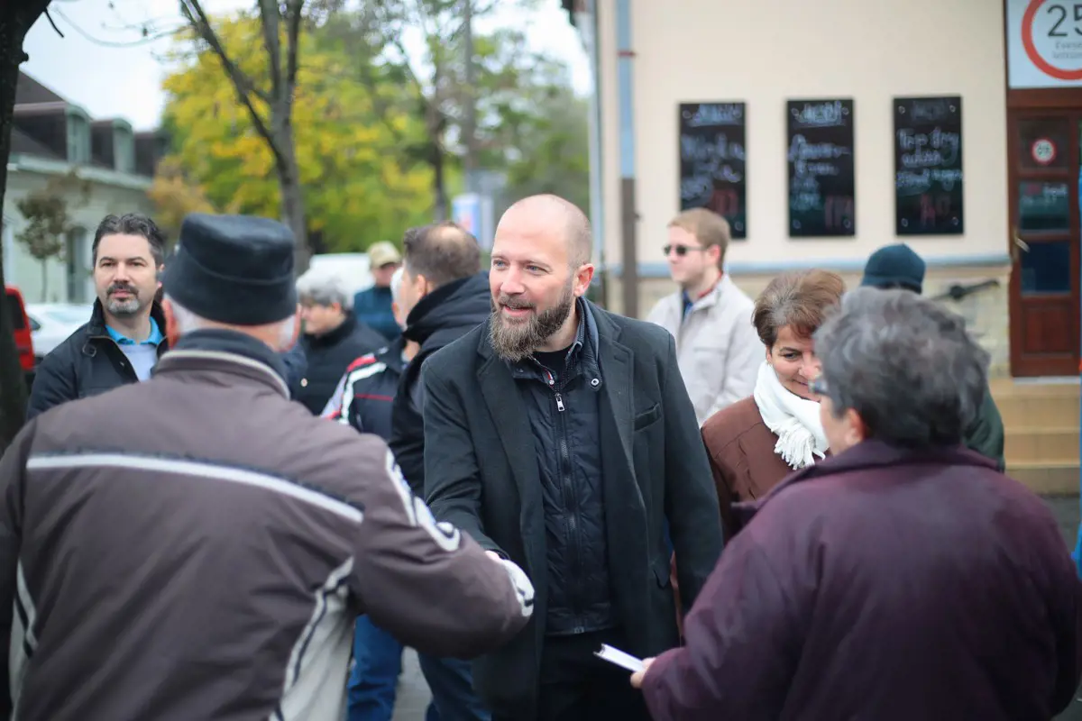 Jászberény polgármestere: „Tisztán látszik, hogy teljesen kiürítették a kasszát”