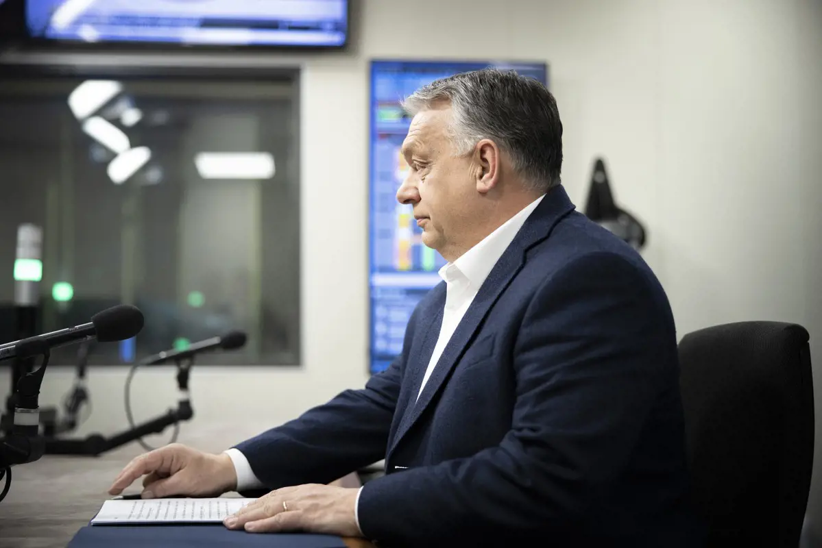 "Nem lepődnénk meg, ha Orbán Viktor legközelebb oroszul köszönne be a Kossuth Rádióban"