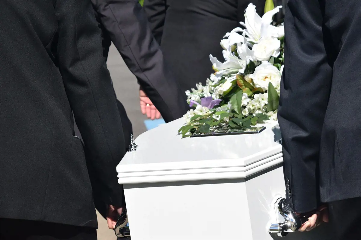 Emelkedhetnek Budapesten a temetkezési árak