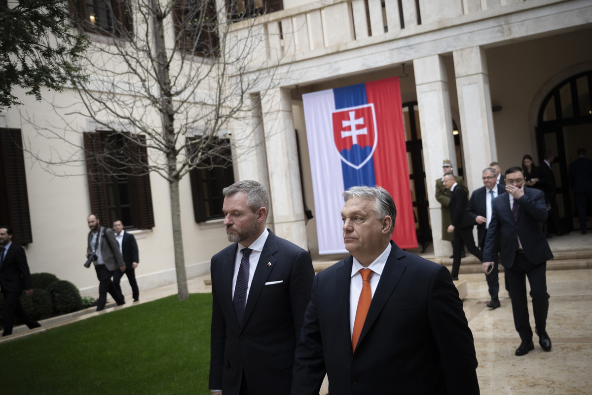 Orbán Viktor: Egész Európa a háború nyelvét beszéli, mi és a szlovákok a béke hangján szólunk