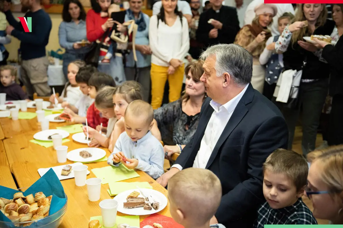 Orbán Viktor már négy megosztásban népszerűsíti a politikai pedofilizmust
