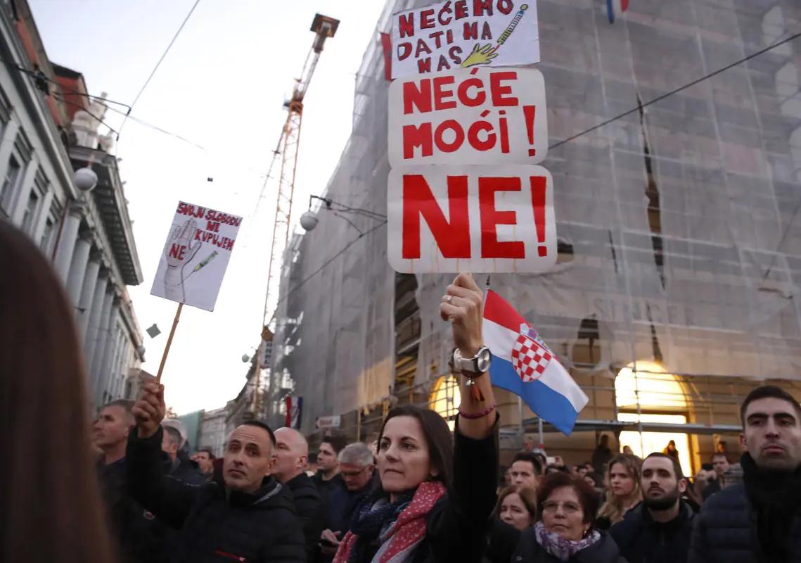 Rengeteg aláírás gyűlt össze a Covid-igazolványok eltörléséről szóló népszavazás kiírásához Horvátországban