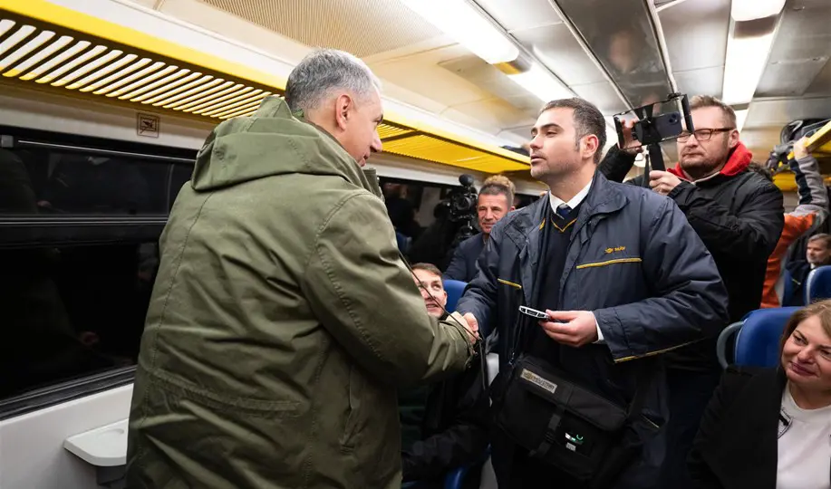 Adorján Béla: Lázár János azonnal mondjon le!