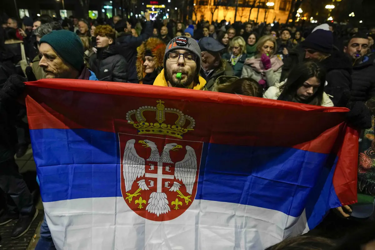 Részben sikert értek el a tiltakozások: 35 helyen megismétlik a választást szombaton Szerbiában