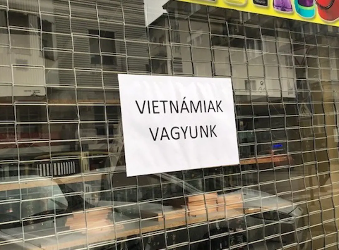 „Vietnámiak vagyunk” – mentegetőzik egy „kínai bolt” a fővárosban a koronavírus miatt