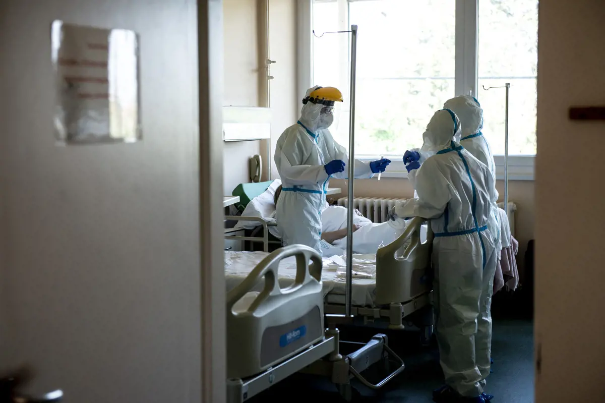340 áldozata van a koronavírusnak Magyarországon, ezren fekszenek kórházban