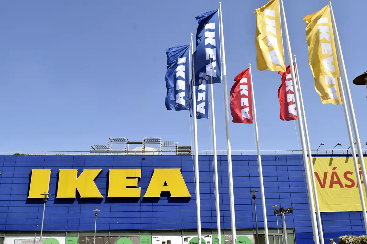 Annyira sokan vásárolnak az Ikeában, hogy kénytelenek szűkíteni a kínálatukon az akadozó globális logisztikai ellátás miatt