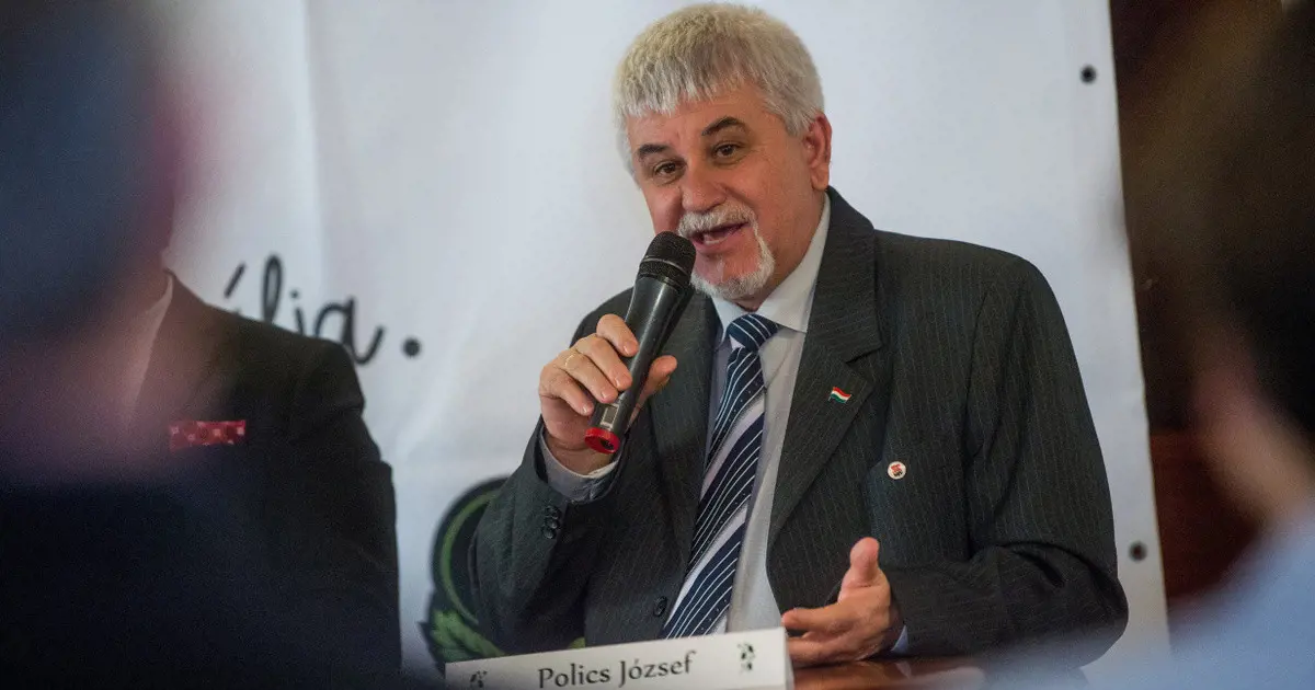 Lemondásra szólítja fel a Jobbik a komlói városvezetőt, aki egyedül megszavazta a város költségvetését