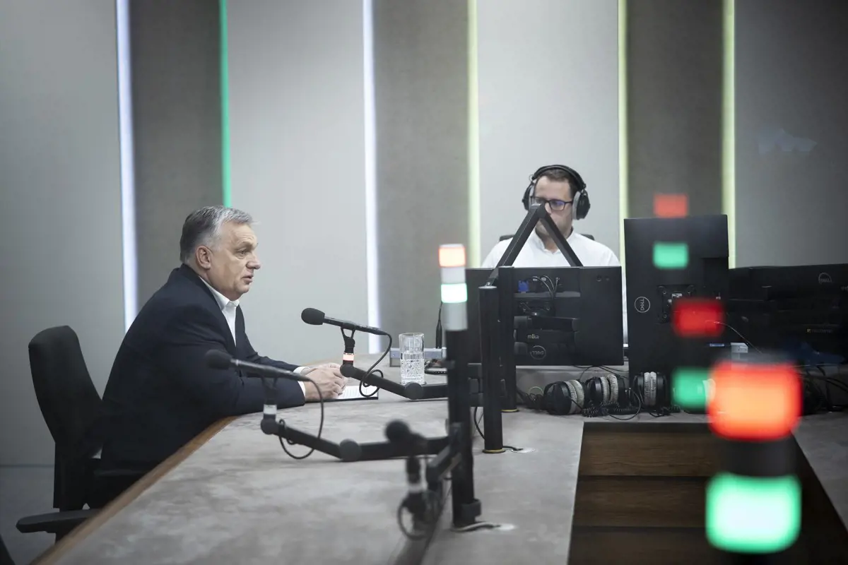 Orbán a Kossuth rádióban: lesz ösztöndíjprogram, "majd a brüsszeliekkel megegyezünk"