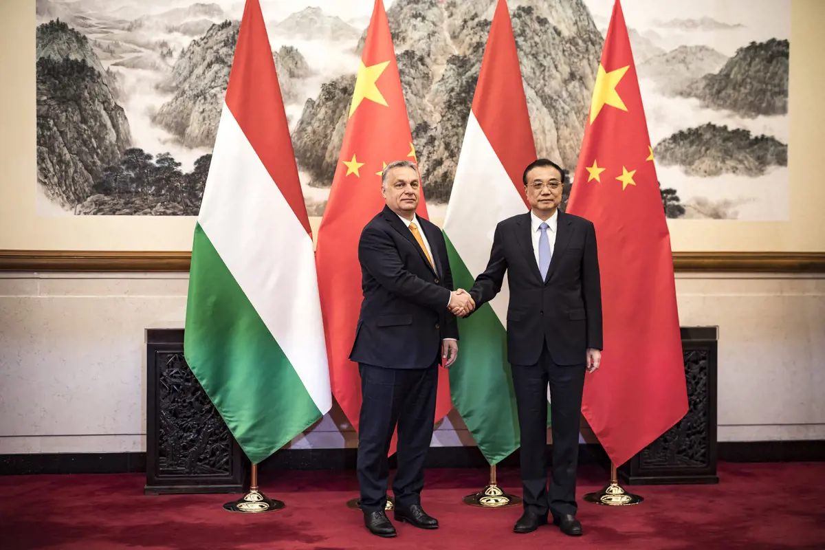 Üzenet Washingtonnak: Magyarország nyíltan az "Egy Kína" elv mellett, jöhet az Orbán-megállapodás
