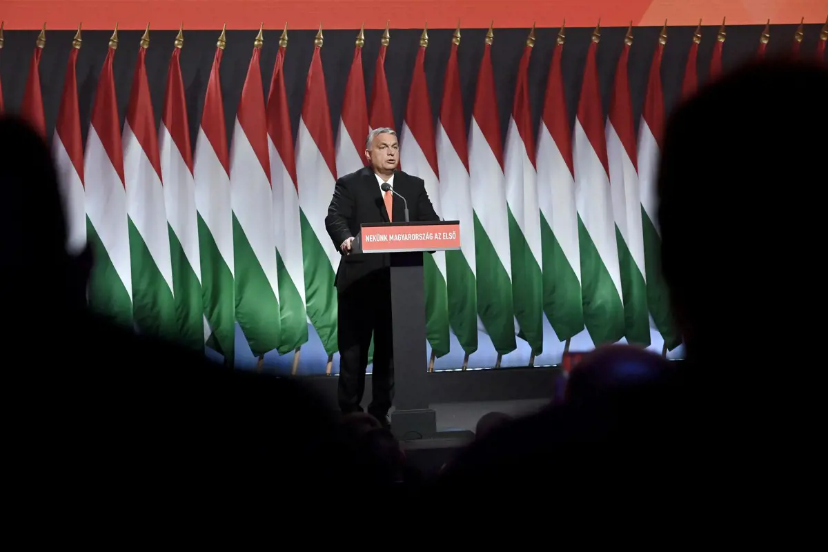 Járvány ide vagy oda, Orbán évértékelővel röffenti be a kampányt