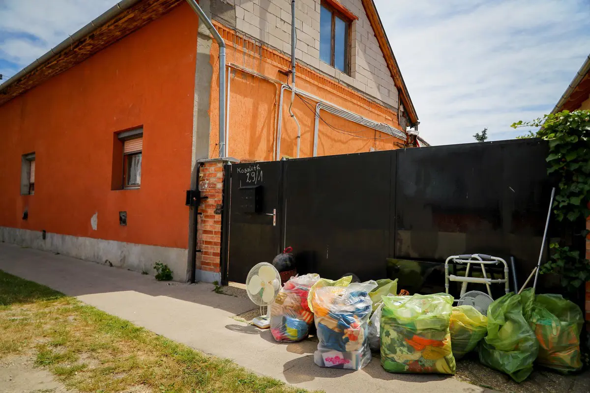 Kormánypárti képviselő végrehajtó fia a kilakoltatások élén