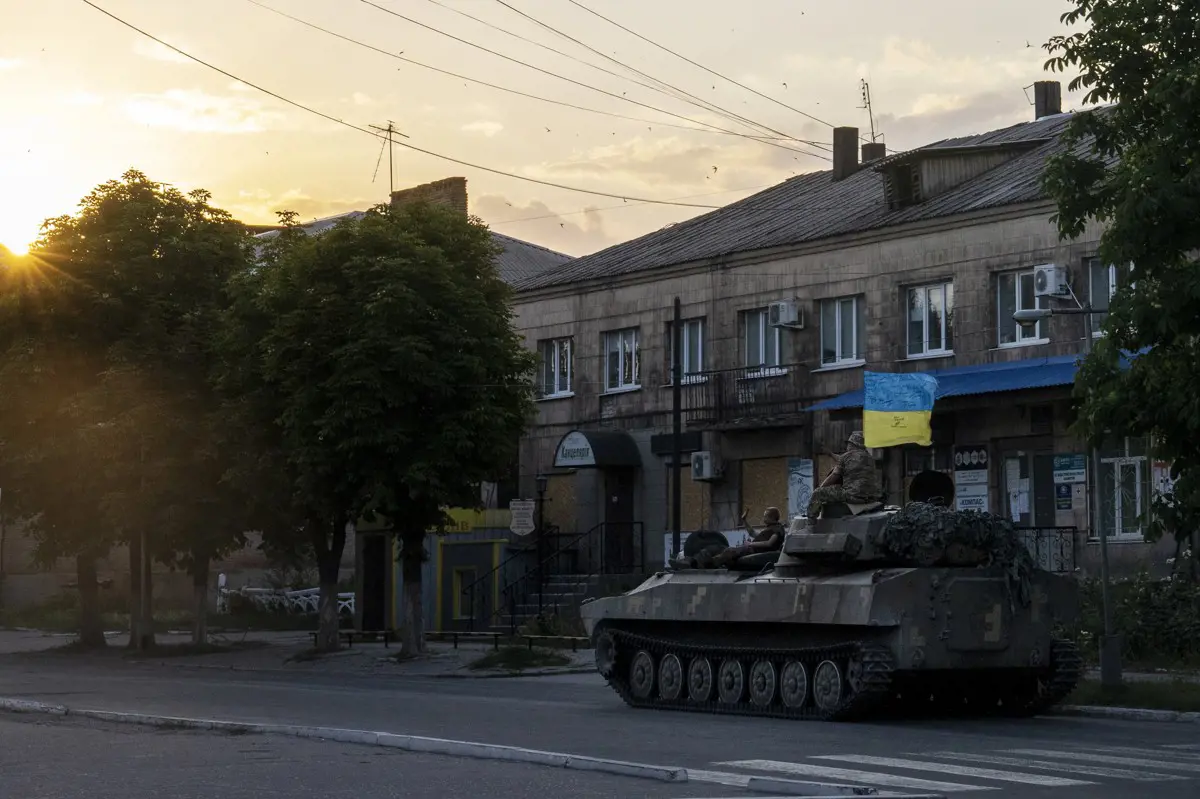 Ellentámadást terveznek az ukránok, Herszon és Zaporizzsja evakuálását kérik