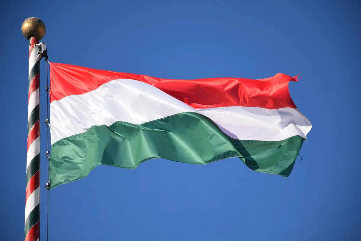 Hazaárulás címén indult büntetőeljárás a magyar himnusz eléneklése miatt kárpáaljai képviselők ellen
