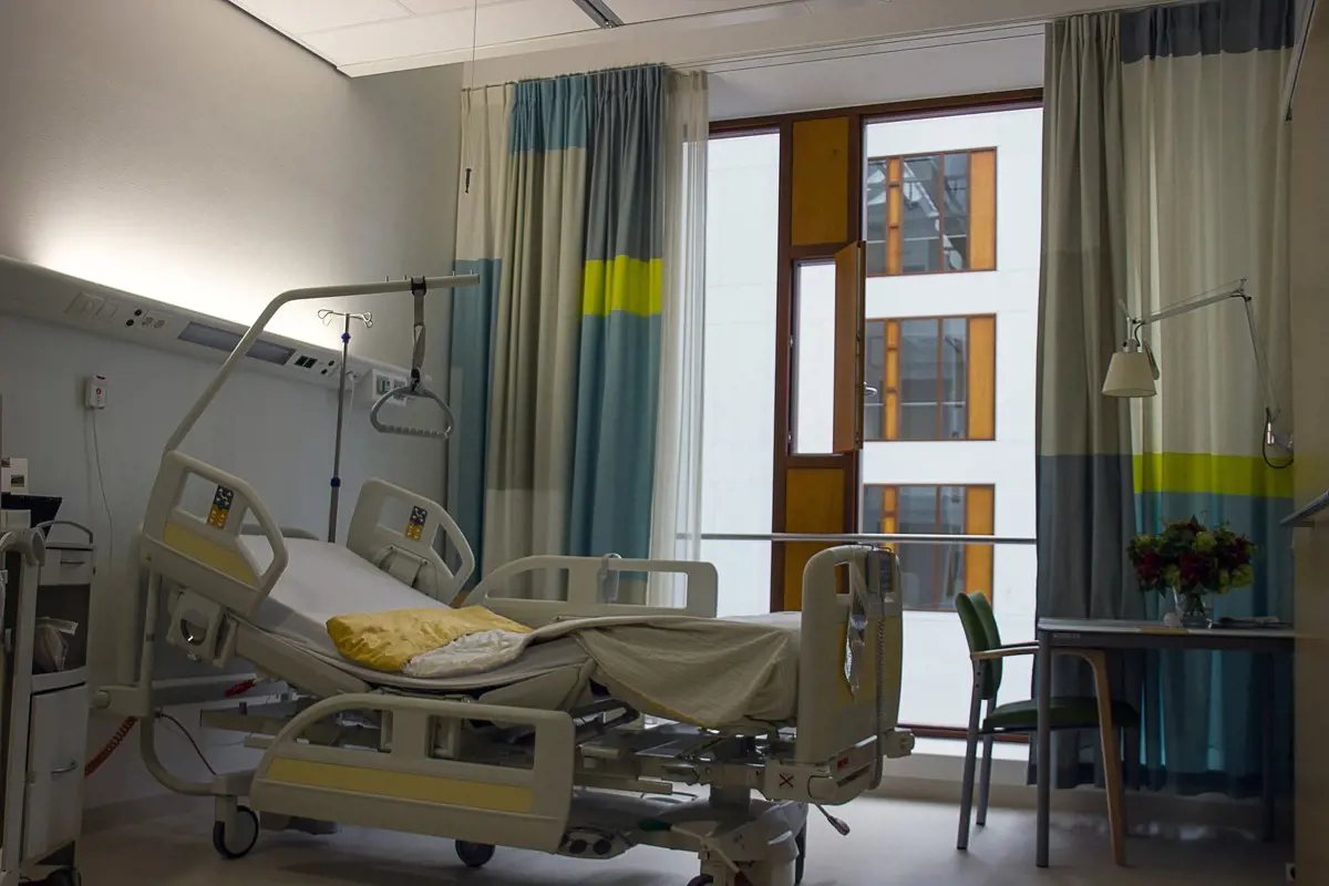 Már Bécsben is elhalasztják a nem sürgős műtéteket, hogy biztosítsák a megfelelő ágykapacitást