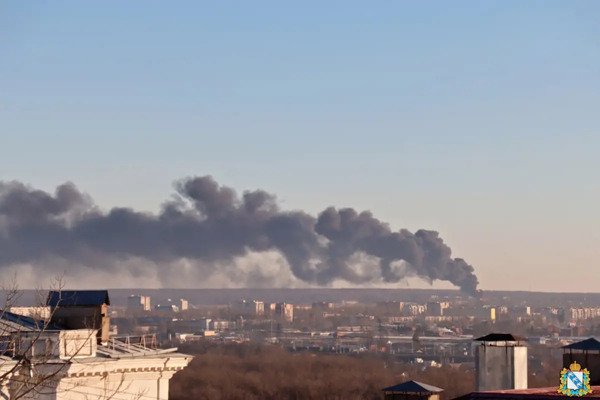 Dróntámadás érte a kurszki repülőteret Oroszországban, kigyulladt egy olajtartály