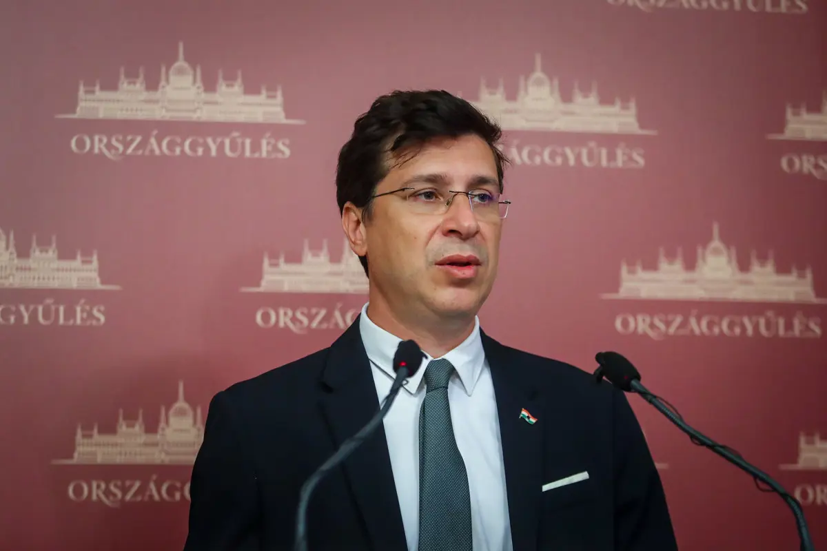 Lukács László György: Csak azok szavazhassanak, akik legalább a nyolc általános iskolai osztályt elvégezték!