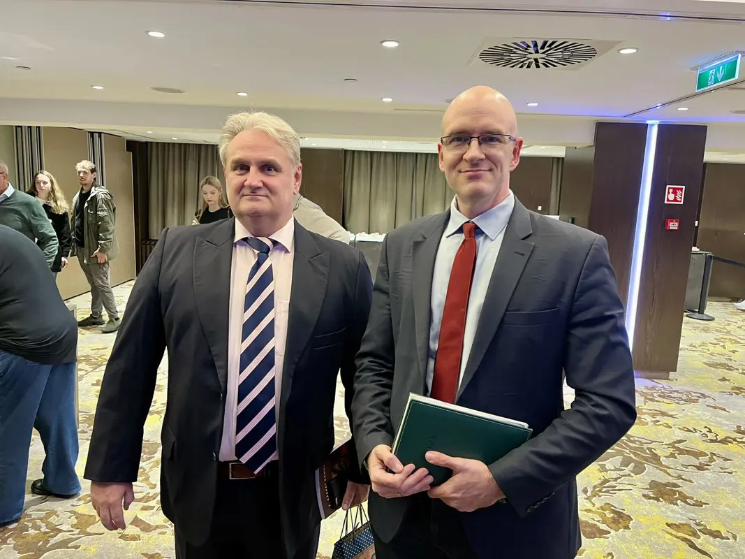 Z. Kárpát Dániel: Országjárás indul a devizahitelesek 12 pontjával