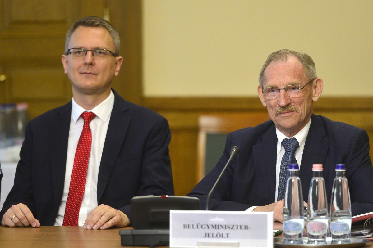 Vegzálás belügy módra: a pedagógusoknak álmukból felébresztve is tudniuk kell a NAT-ot