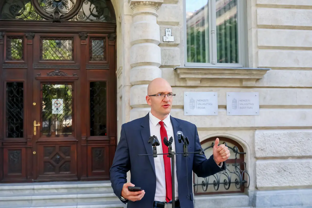 Mindenki döntse el! A devizakárosultak vagy a bankok mellé áll