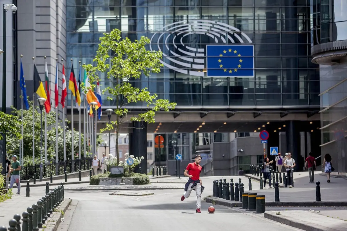 Brüsszel szerint 7,5 százalékkal csökken az EU gazdasága