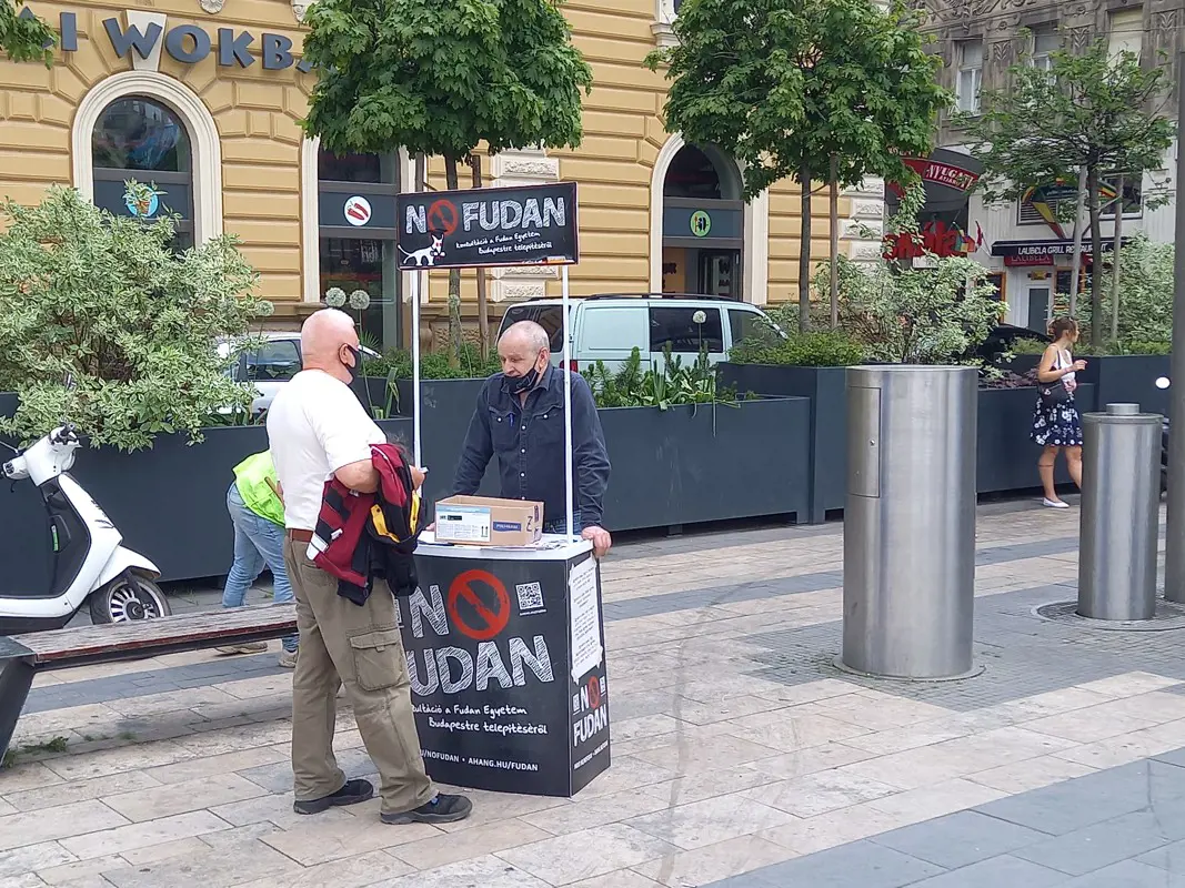 Népszava: Budapest kihátrált a Fudan-népszavazás mögül