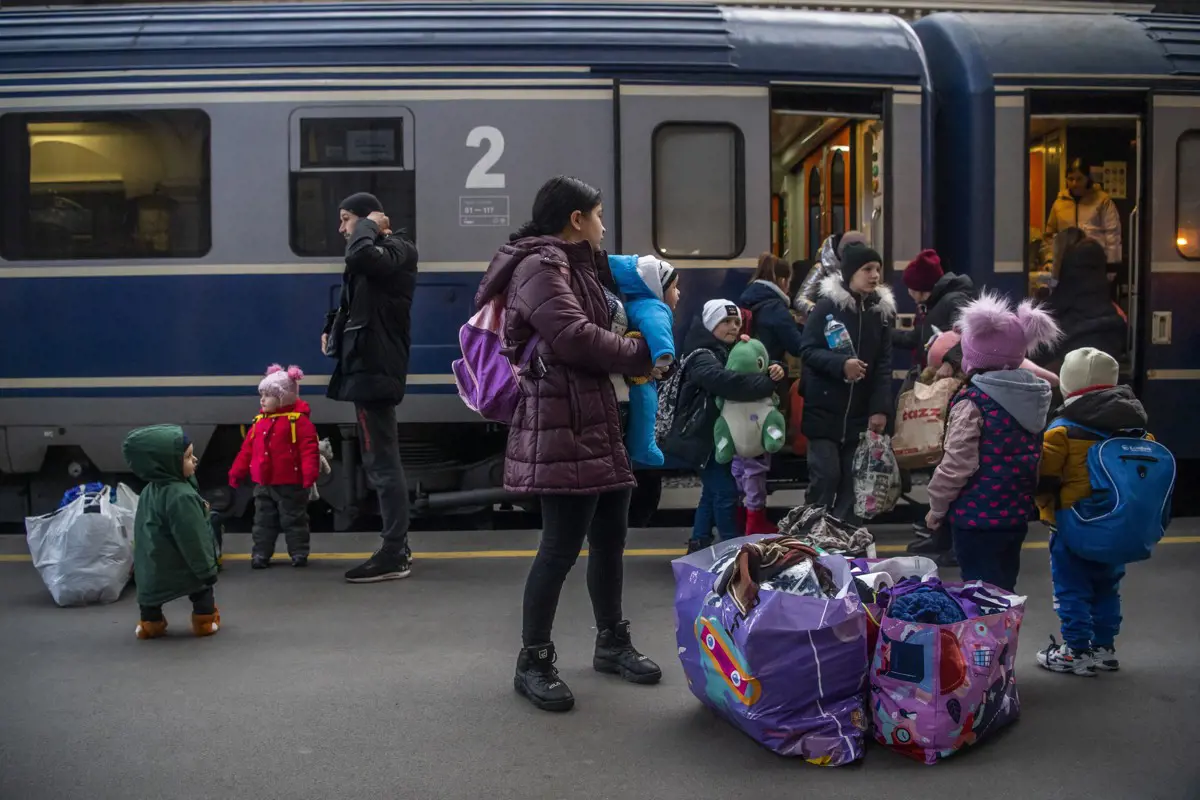 Ezrével kapnak segítséget az ukrajnai menekültek Budapesten