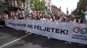 Elindult Magyar Péter vezetésével a Nemzeti menet és tüntetés