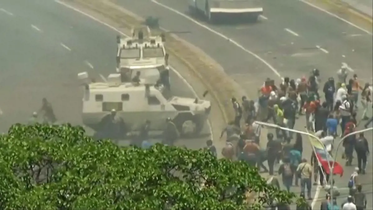 Egy nőt agyonlőttek, 78 ember megsebesült a venezuelai tüntetéseken