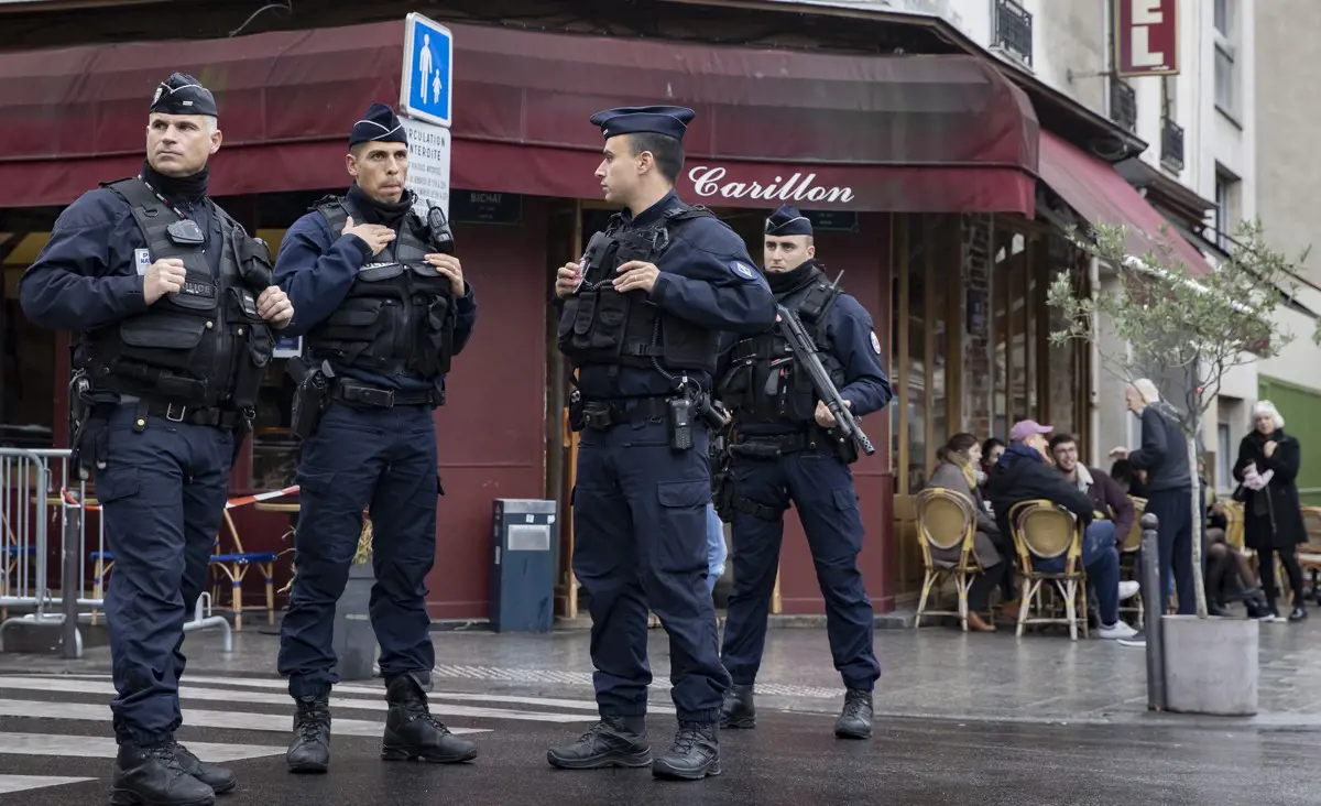 Lövöldözés volt Párizs belvárosában
