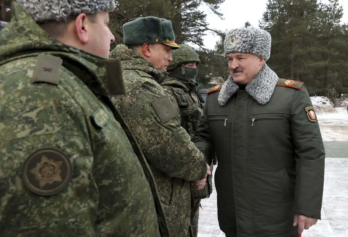 Lukasenka állítja: Ukrajna megnemtámadási szerződést kötne Fehéroroszországgal