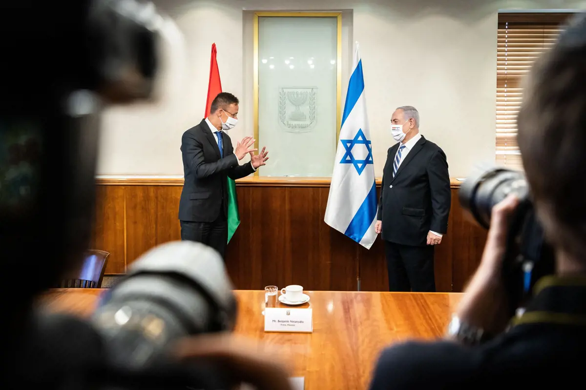 Szijjártó szerint folytatni kell a kapcsolatok normalizálását Izrael és az arab országok között