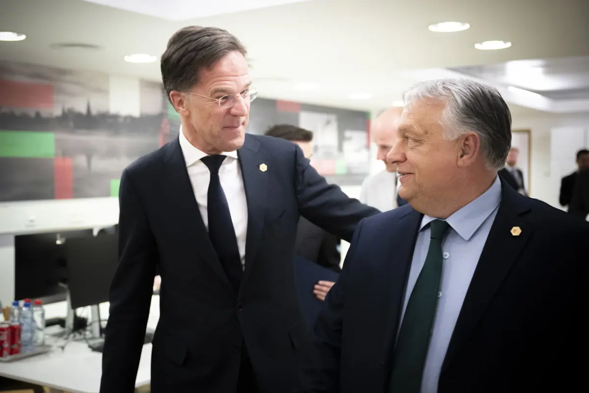 Hiába ellenezték, Orbán mégis a liberális Mark Ruttét segíti hozzá a NATO-főtitkári székhez