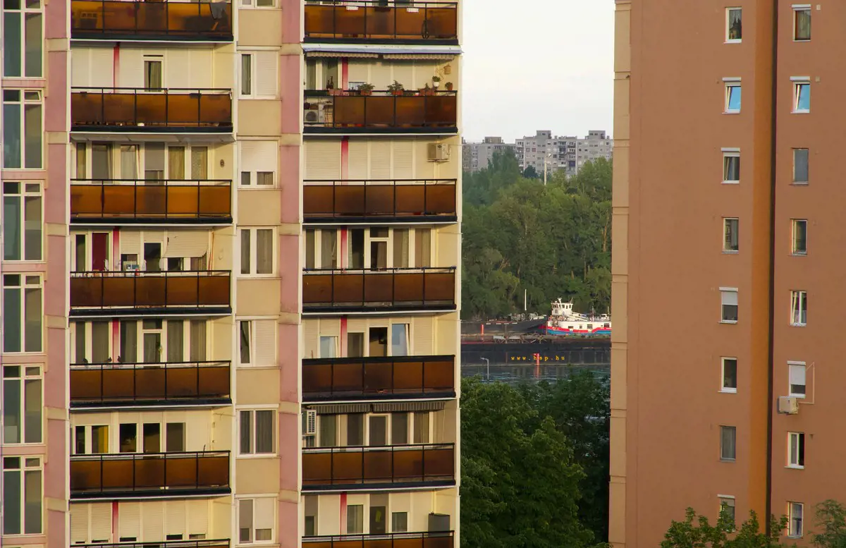 Durván rárepültek a magyarok a lakáshitelekre márciusban, rekordösszeget vettek fel