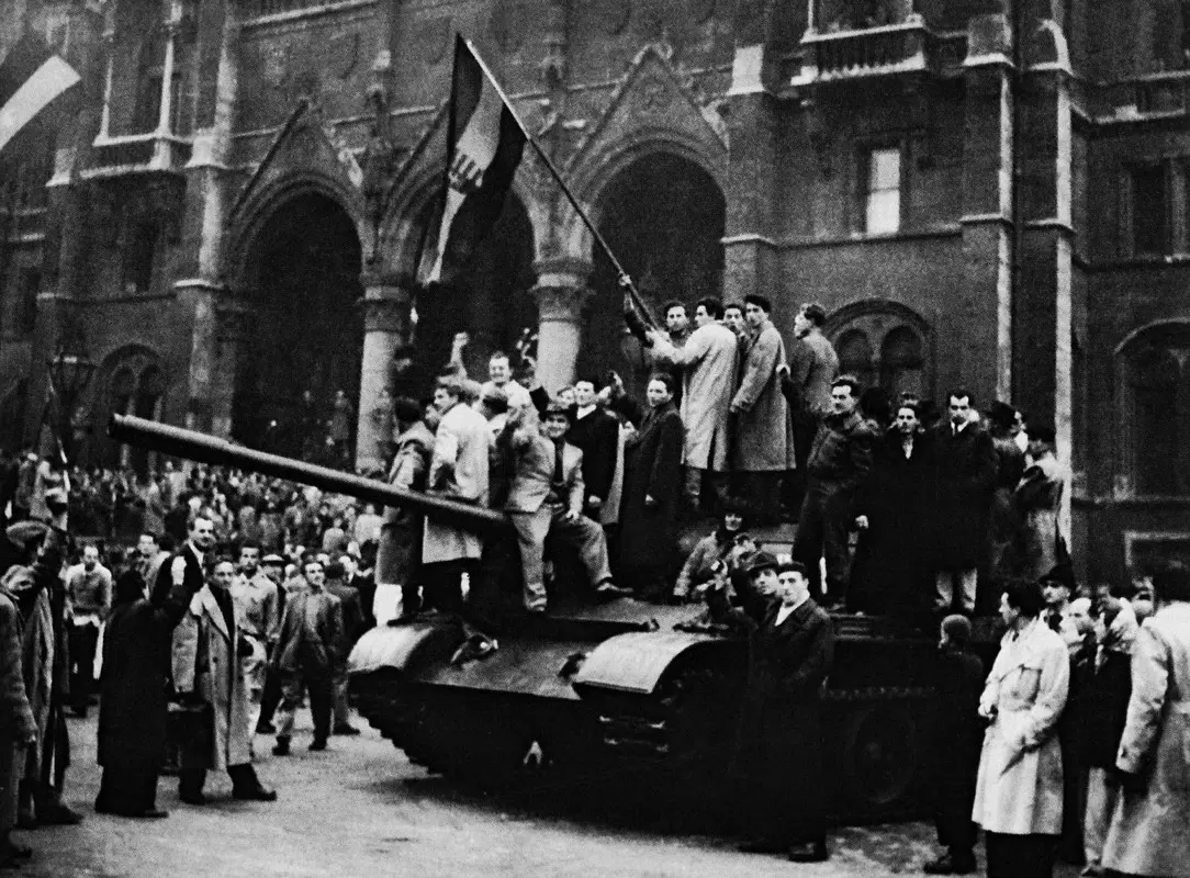 1956 üzenete a távolból