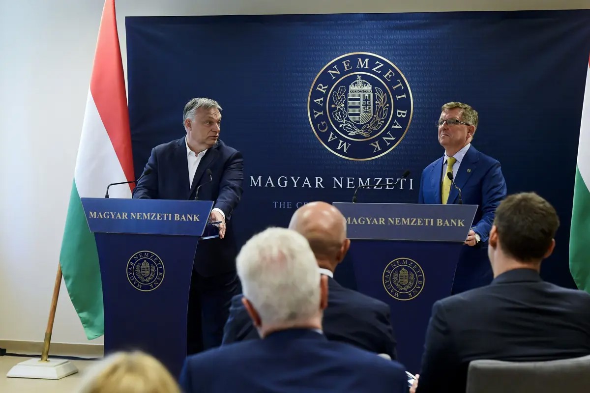 Vizsgálni kellene, közvagyonból származik-e Matolcsy Ádámék haszna